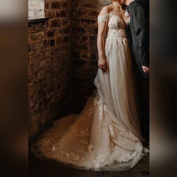 Sophia Tolli Bloom Size 10 - Picture 4 of 5